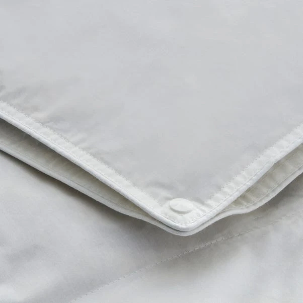 Fogarty White Goose Feather And Down All Seasons 13.5 Tog Duvet 6 Fogarty White Goose Feather And Down All Seasons 13.5 Tog Duvet - Image 4