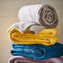 Dunelm Seriously Soft 180cm X 230cm Throw 7 Dunelm Seriously Soft 180cm X 230cm Throw -Bed Linings Store 1000096235 alt05