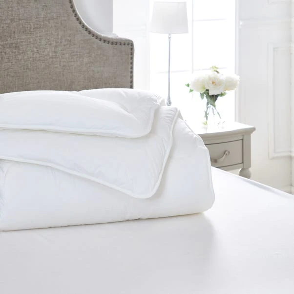 Dorma Sumptuous Down Like 10.5 Tog Duvet 4 Dorma Sumptuous Down Like 10.5 Tog Duvet - Image 2