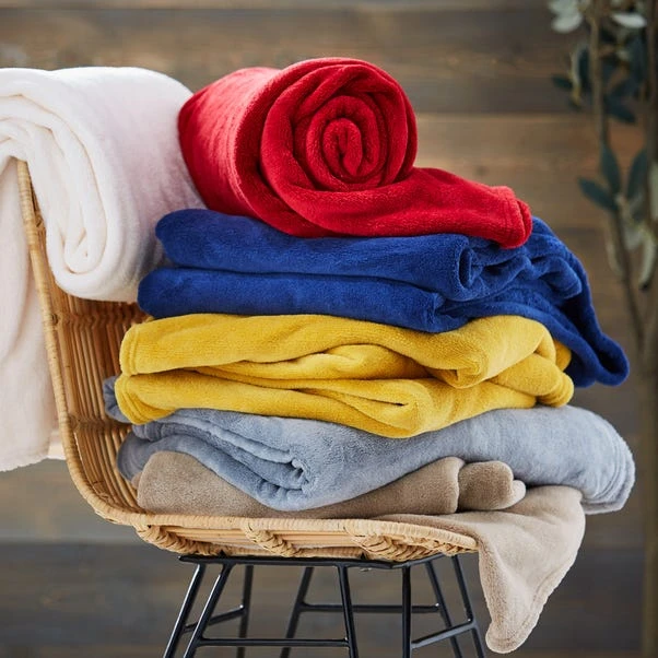 Dunelm Soft Fleece 130cm X 170cm Throw 8 Dunelm Soft Fleece 130cm X 170cm Throw - Image 6