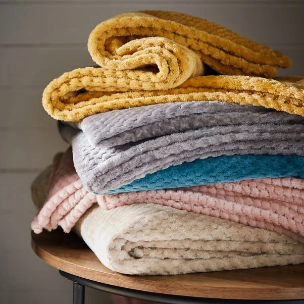 Dunelm Evan 200cm X 200cm Throw 4 Dunelm Evan 200cm X 200cm Throw - Image 2