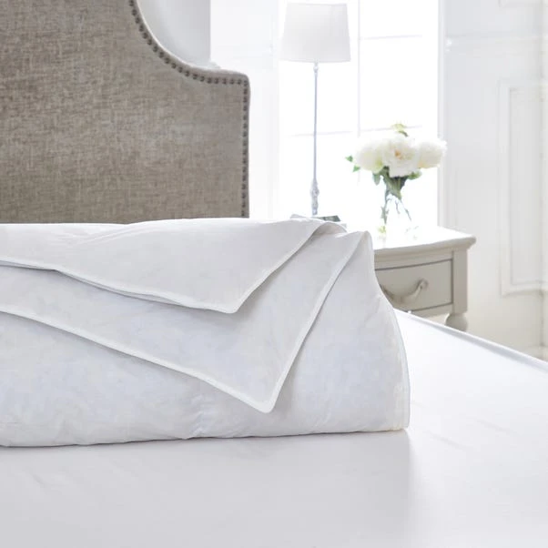 Dorma Luxurious White Goose Down 7.5 Tog Duvet 4 Dorma Luxurious White Goose Down 7.5 Tog Duvet - Image 2