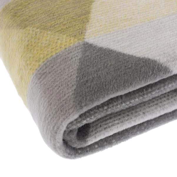 Dunelm Thermosoft Geo Ochre Throw 6 Dunelm Thermosoft Geo Ochre Throw - Image 4