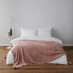 Dunelm Pom Pom Knit Blush Throw -Bed Linings Store 1000159867 alt01