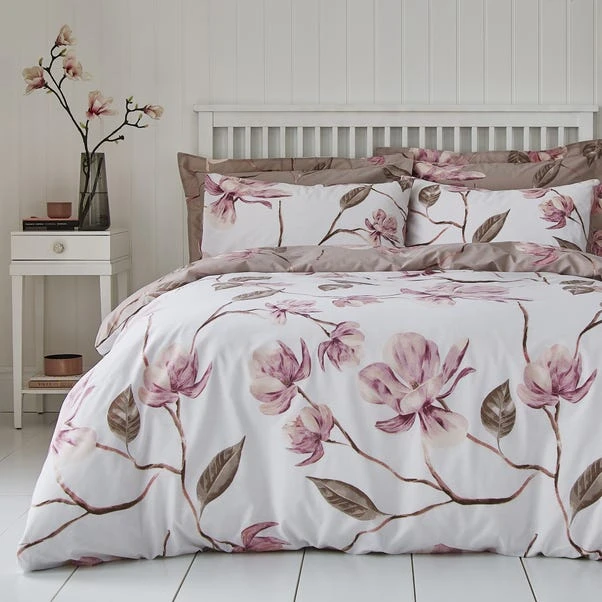 Dunelm Lois Large Floral Pink Oxford Pillowcase 5 Dunelm Lois Large Floral Pink Oxford Pillowcase - Image 3