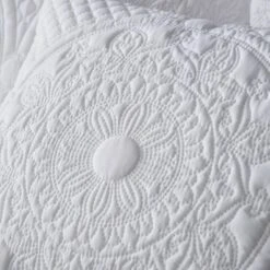 Dunelm Mandalay White Bedspread 9 Dunelm Mandalay White Bedspread -Bed Linings Store 1000167161 alt02