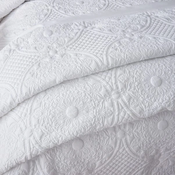 Dunelm Mandalay White Bedspread 6 Dunelm Mandalay White Bedspread - Image 4