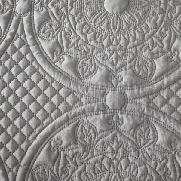 Dunelm Mandalay Silver Duvet Cover And Pillowcase Set 4 Dunelm Mandalay Silver Duvet Cover And Pillowcase Set - Image 2