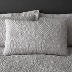 Dunelm Mandalay Silver Duvet Cover And Pillowcase Set 8 Dunelm Mandalay Silver Duvet Cover And Pillowcase Set -Bed Linings Store 1000185693 alt02