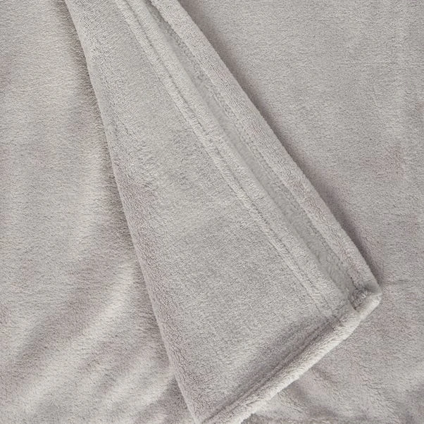 Dunelm Seriously Soft 180cm X 230cm Throw 4 Dunelm Seriously Soft 180cm X 230cm Throw - Image 2