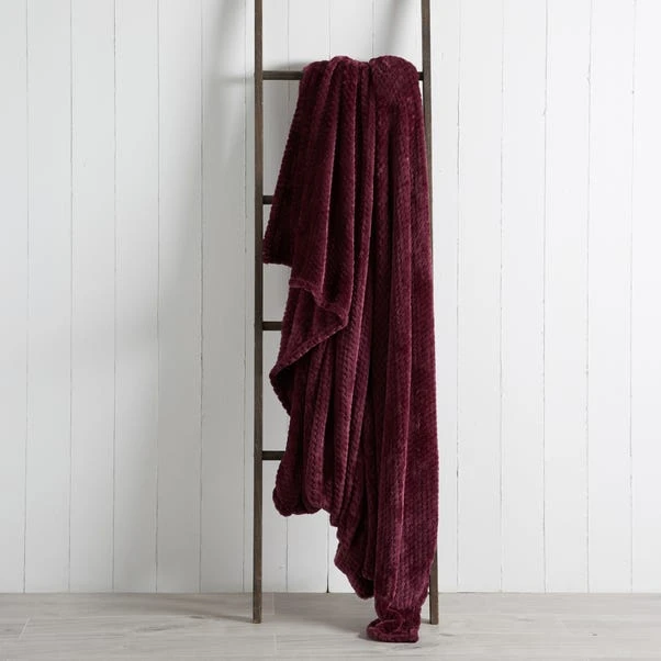 Dunelm Evan 200cm X 200cm Aubergine Throw 3 Dunelm Evan 200cm X 200cm Aubergine Throw