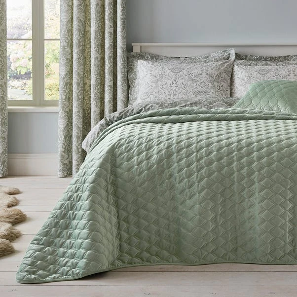 Dunelm Evesham Green Quilted Velvet Bedspread 3 Dunelm Evesham Green Quilted Velvet Bedspread
