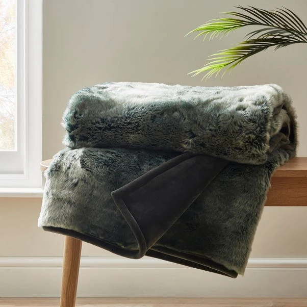 Dunelm Verbier Bottle Green Throw 3 Dunelm Verbier Bottle Green Throw