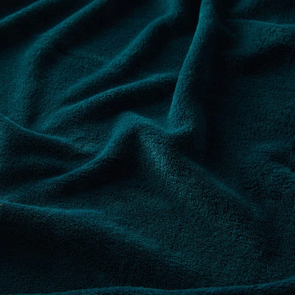 Dunelm Soft Fleece 130cm X 170cm Throw 5 Dunelm Soft Fleece 130cm X 170cm Throw - Image 3