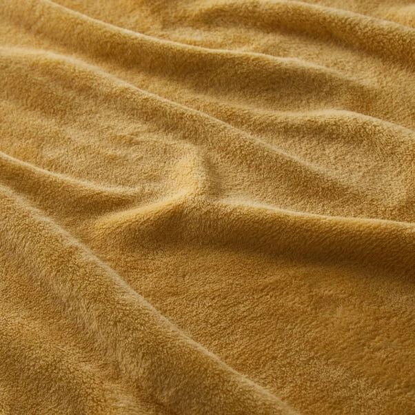 Dunelm Seriously Soft Ochre Throw 5 Dunelm Seriously Soft Ochre Throw - Image 3