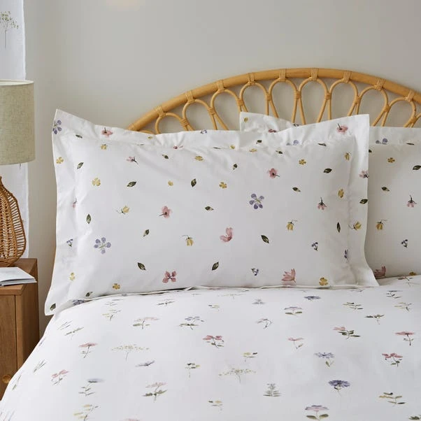 Dunelm Pressed Floral White Oxford Pillowcase 3 Dunelm Pressed Floral White Oxford Pillowcase