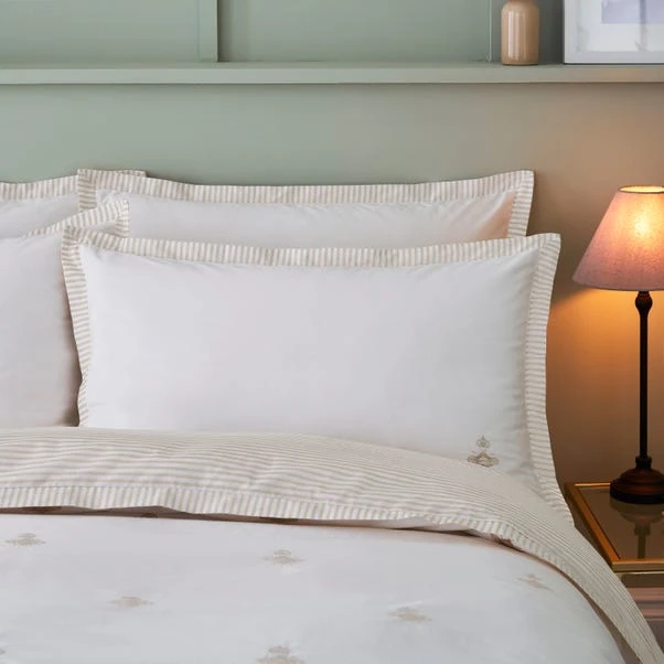 Dorma Bee Embroidery 100% Cotton Oxford Pillowcase Pair 6 Dorma Bee Embroidery 100% Cotton Oxford Pillowcase Pair - Image 4