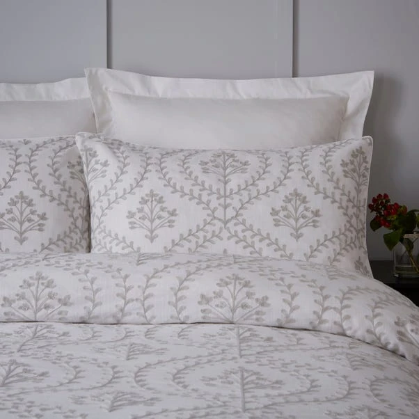 Dorma Marcia 100% Cotton Duvet Cover And Pillowcase Set 6 Dorma Marcia 100% Cotton Duvet Cover And Pillowcase Set - Image 4