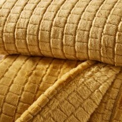 Dunelm Embossed 130cm X 180cm Throw -Bed Linings Store 30765403 alt02