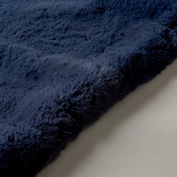 Dunelm Silky Soft Faux Fur Throw Navy 4 Dunelm Silky Soft Faux Fur Throw Navy - Image 2