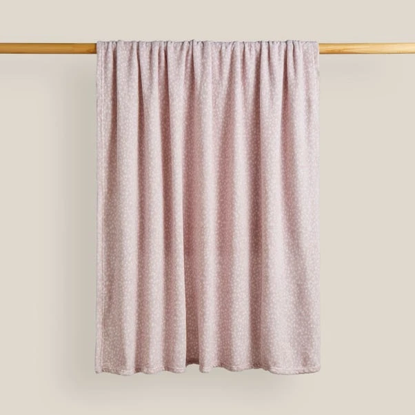 Dunelm Printed Fleece Dottie Lilac 130x160cm 4 Dunelm Printed Fleece Dottie Lilac 130x160cm - Image 2