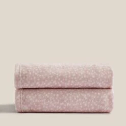 Dunelm Printed Fleece Dottie Lilac 130x160cm 10 Dunelm Printed Fleece Dottie Lilac 130x160cm -Bed Linings Store 30771166 alt03