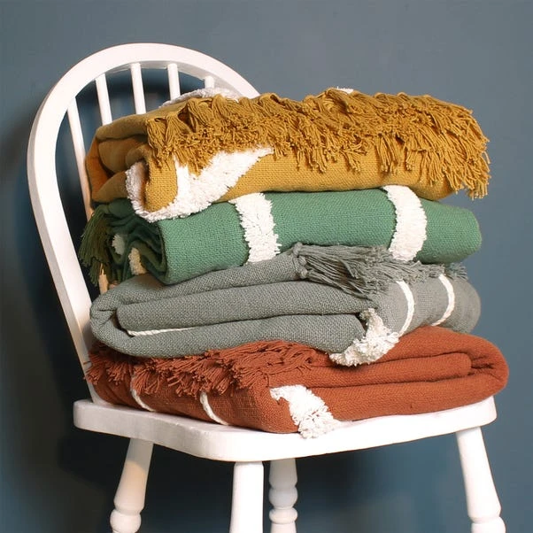 Furn Rainbow Tufted 130cm X 150cm Throw 5 Furn Rainbow Tufted 130cm X 150cm Throw - Image 3