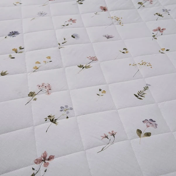 Dunelm Pressed Floral Bedspread 5 Dunelm Pressed Floral Bedspread - Image 3