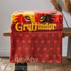 Harry Potter Red Gryffindor Fleece Blanket -Bed Linings Store 30798267 alt01
