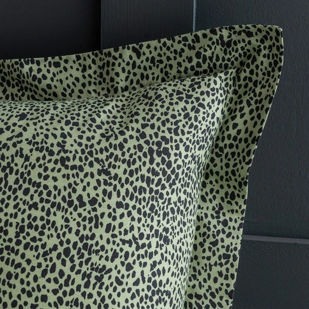 Dunelm Paradise Spot Green Oxford Pillowcase 4 Dunelm Paradise Spot Green Oxford Pillowcase - Image 2