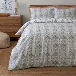 Dunelm Lara Leaf Anti-Allergy 100% Cotton Green Duvet Cover And Pillowcase Set 9 Dunelm Lara Leaf Anti-Allergy 100% Cotton Green Duvet Cover And Pillowcase Set -Bed Linings Store 30807840 alt01