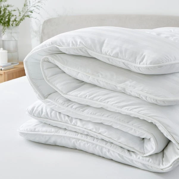 Hotel Luxury Cotton 13.5 Tog Duvet 5 Hotel Luxury Cotton 13.5 Tog Duvet - Image 3