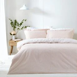 The Linen Yard Hebden Blush 100% Cotton Duvet Cover & Pillowcase Set 7 The Linen Yard Hebden Blush 100% Cotton Duvet Cover & Pillowcase Set -Bed Linings Store 30824103 alt01