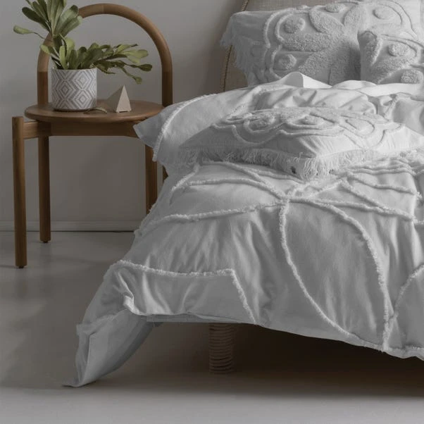 Linen House Manisha White 100% Cotton Duvet Cover & Pilowcase Set 5 Linen House Manisha White 100% Cotton Duvet Cover & Pilowcase Set - Image 3