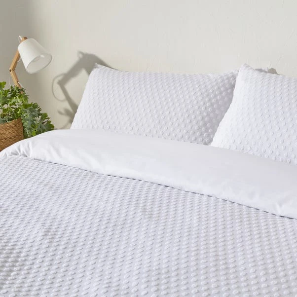 The Linen Yard Polka Tuft White 100% Cotton Duvet Cover & Pillowcase Set 4 The Linen Yard Polka Tuft White 100% Cotton Duvet Cover & Pillowcase Set - Image 2